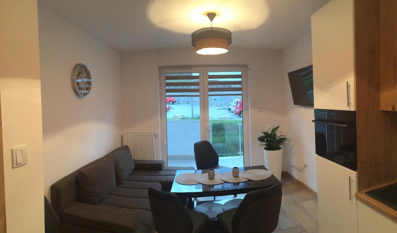 Apartament Happy View Apartment Jelenia Gora Bagian luar foto