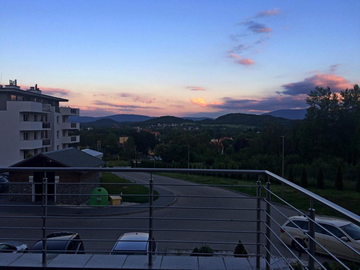 Apartament Happy View Apartment Jelenia Gora Bagian luar foto